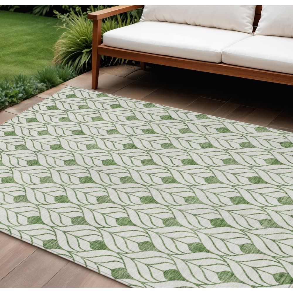 HomeRoots Geometric Transitional Rectangle Outdoor Rug