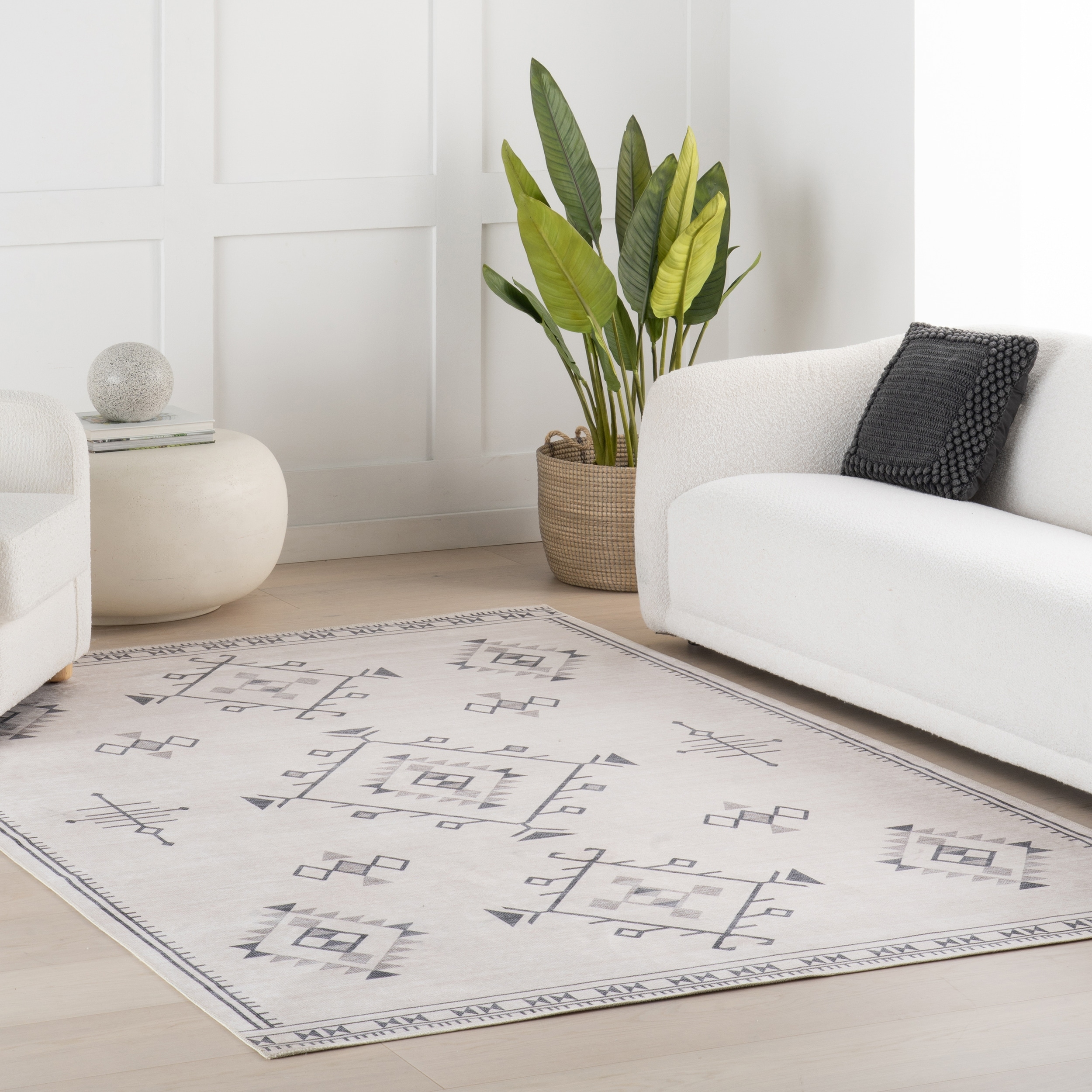 Nuloom Shenai SplashGuard Machine Washable Area Rug