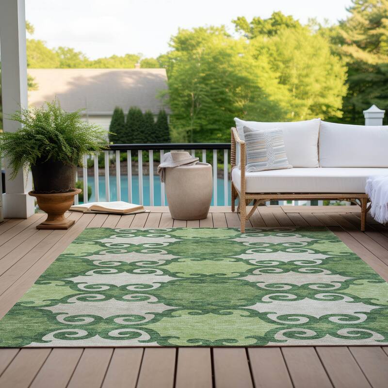 Machine Washable Indoor/ Outdoor Chantille Traditional Scroll Rug