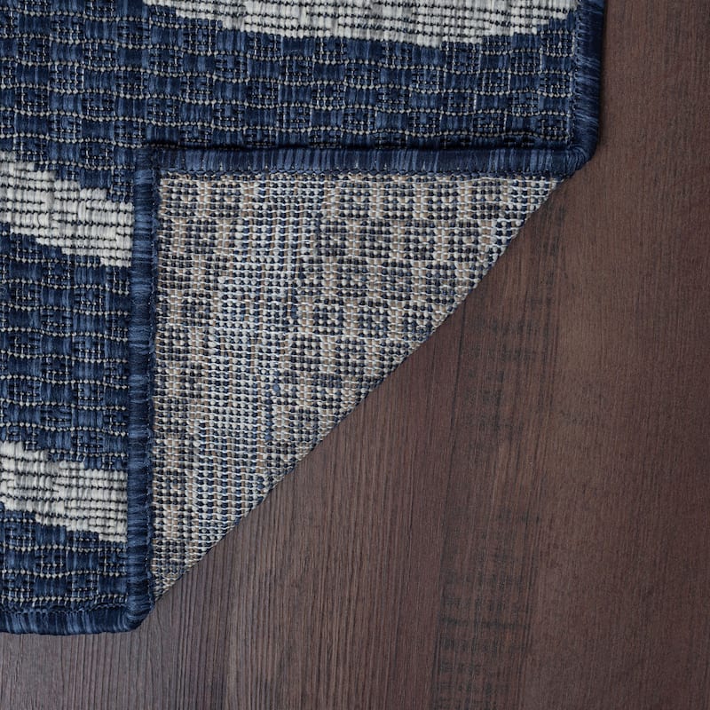 Colonnade Transitional Geometric Indoor/Outdoor Area Rug