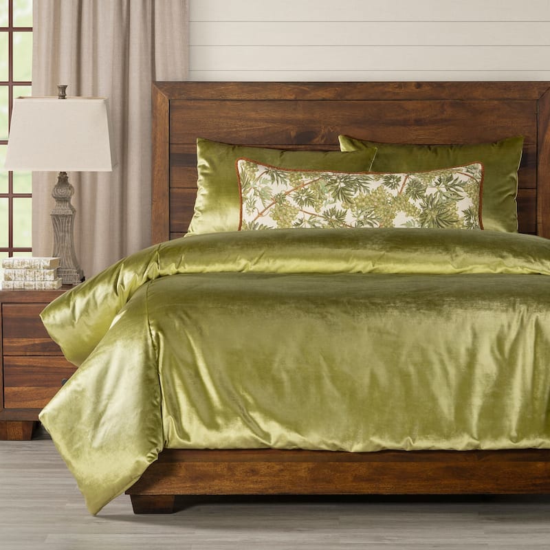 Smithsonian Cheers Luxury Velvet Duvet Set - California King - 5 Piece