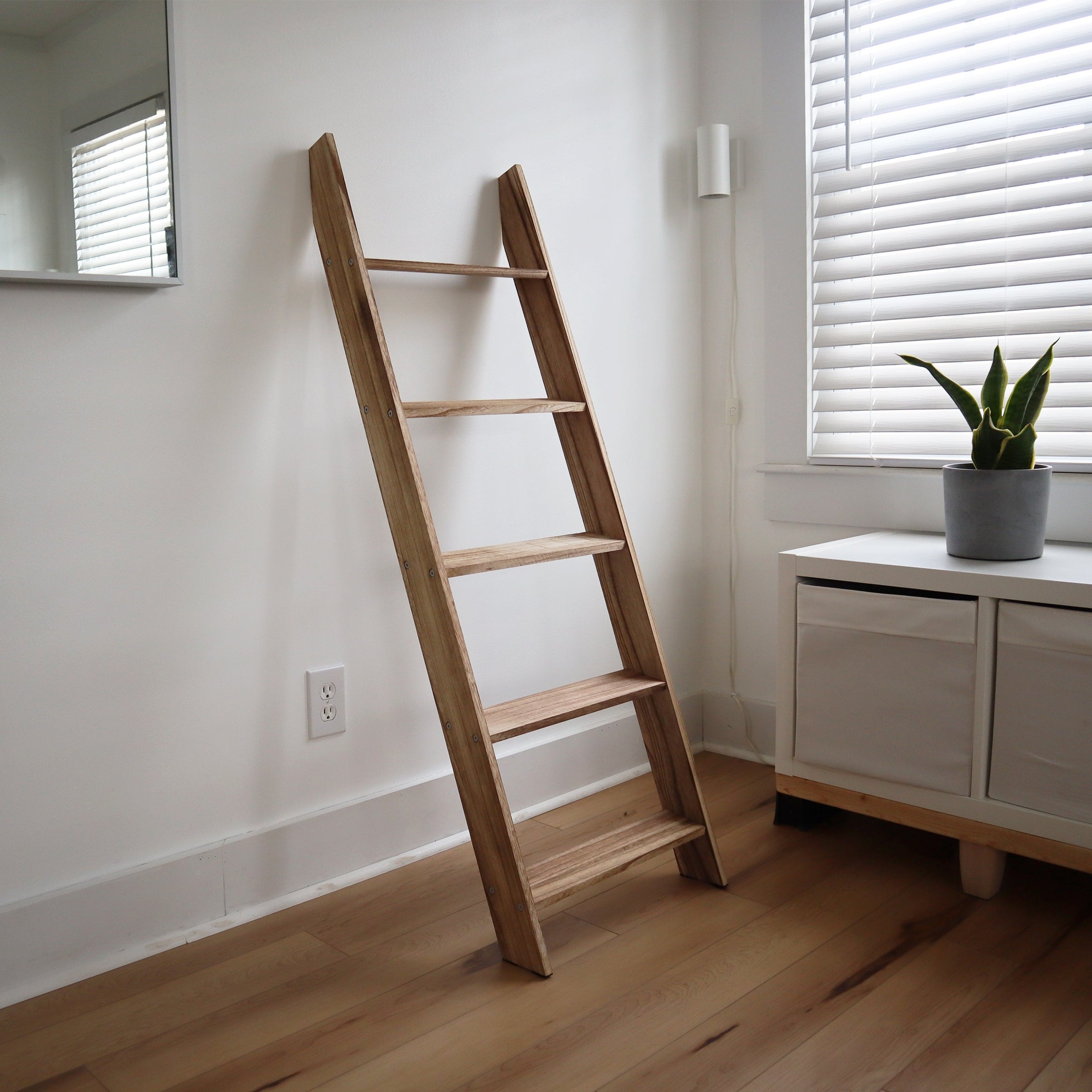 Bed bath and beyond blanket ladder sales