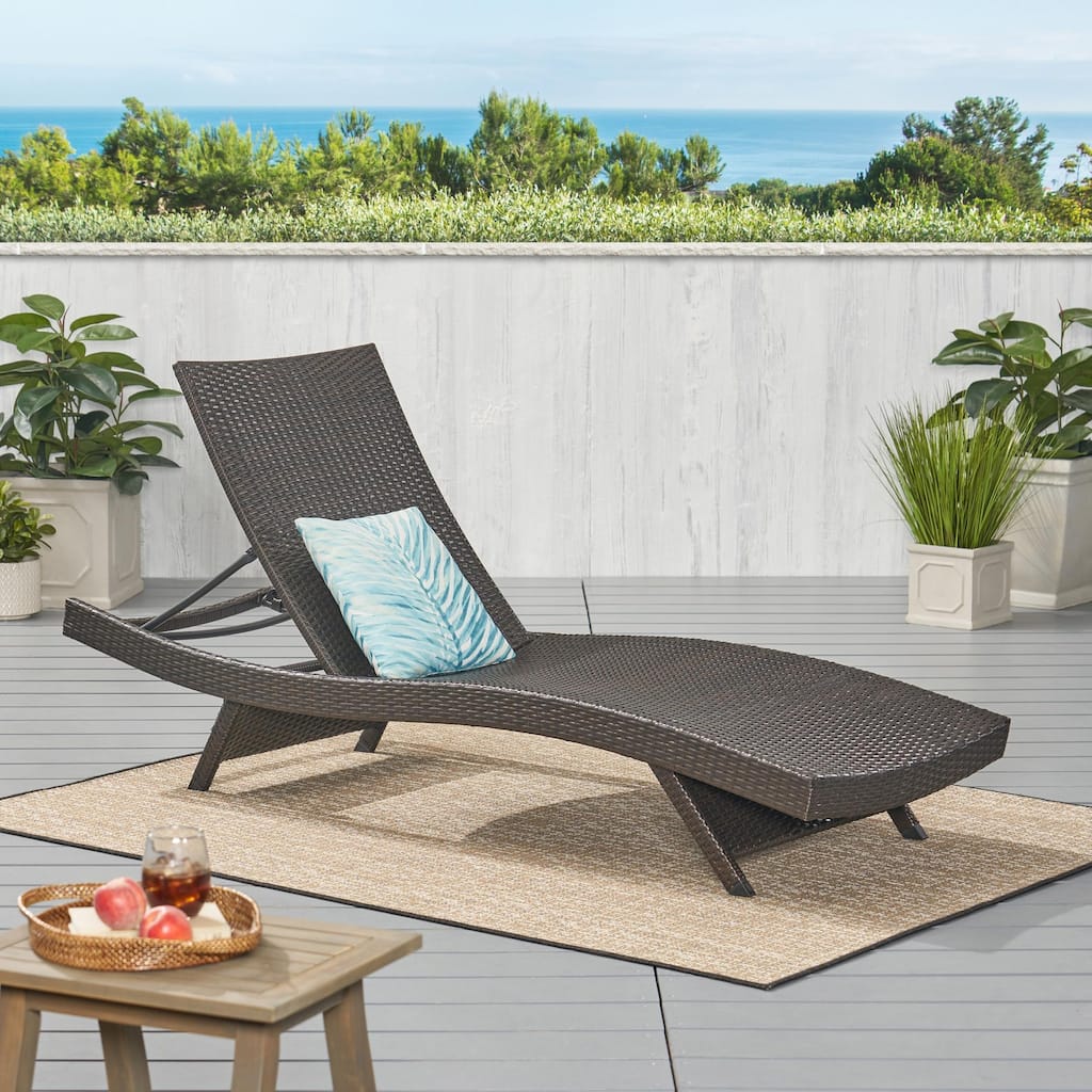 Modern Outdoor Aluminum Frame Wicker Recliner