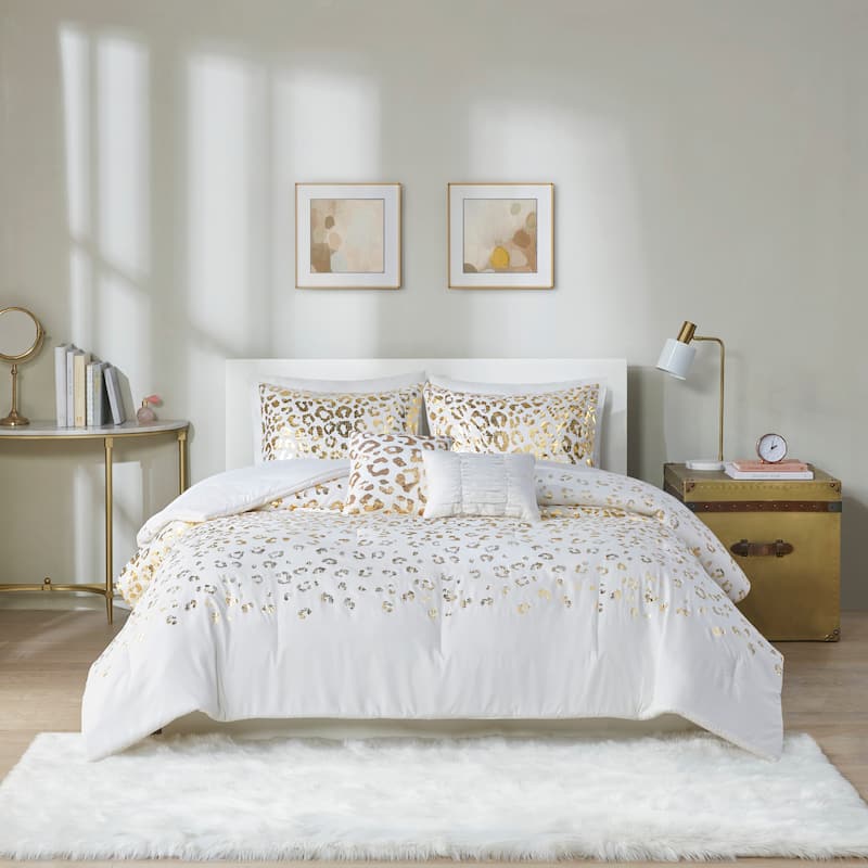 Serena Metallic Animal Printed Comforter Set by Intelligent Design - Full - Queen