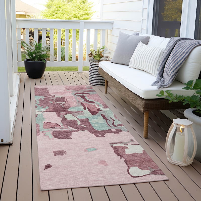 Machine Washable Indoor/ Outdoor Abstract Glam Chantille Rug