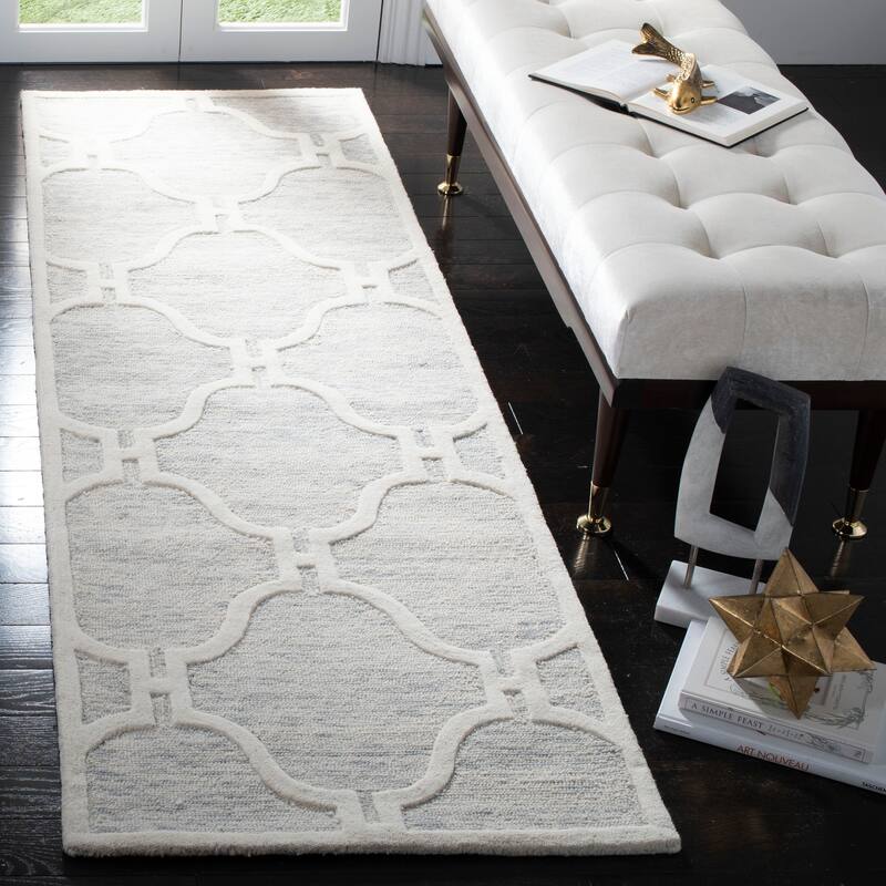 SAFAVIEH Handmade Cambridge Tilli Modern Wool Rug - 2'6" x 8' Runner - Light Grey/Ivory