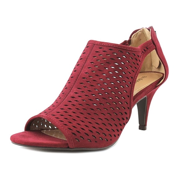 burgundy booties canada