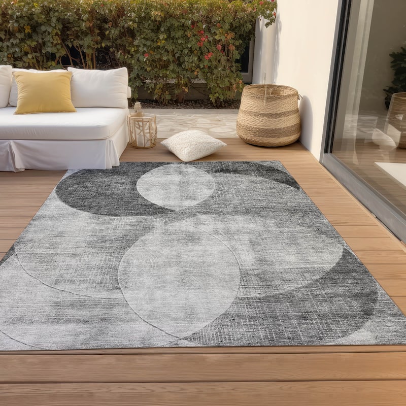 Machine Washable Indoor/ Outdoor Contemporary Deco Chantille Rug