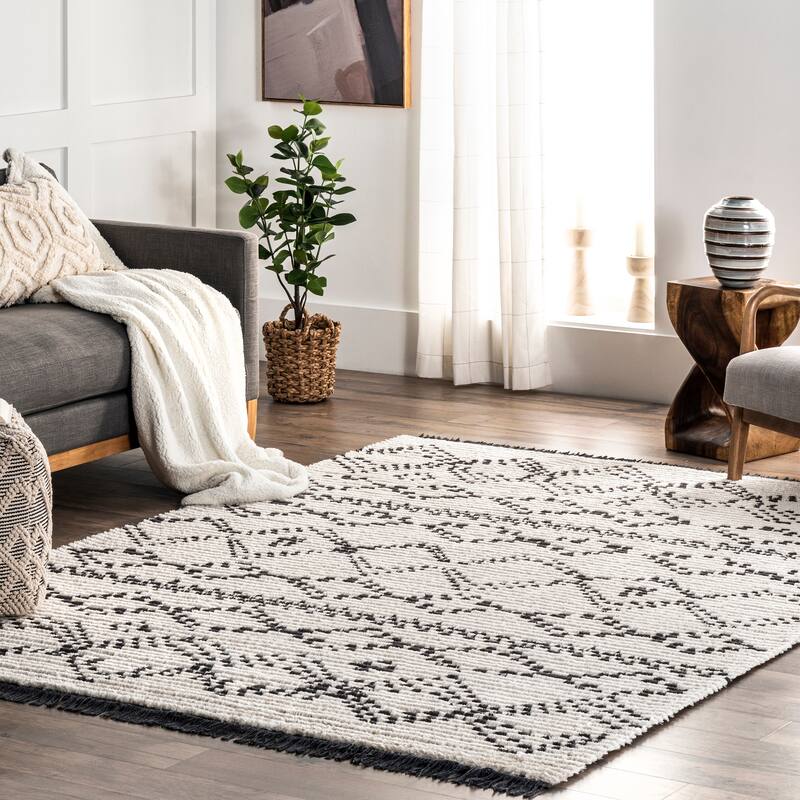 Nuloom Jaycee Abstract Soft Shaggy Textured Fringe Area Rug - 4' x 6' - Beige - Rectangle