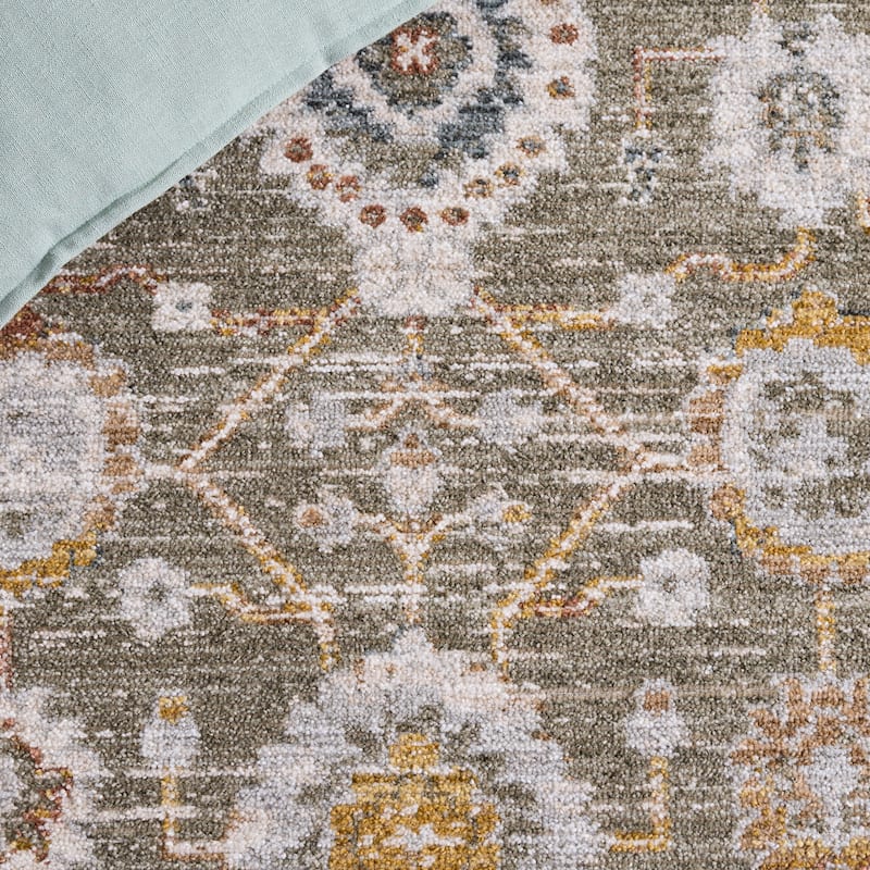 SAFAVIEH Vintage Rosewood Piroska Rug