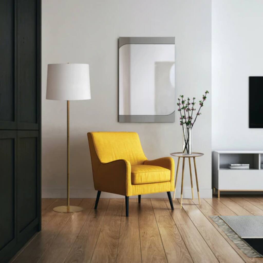 Antique Brass Round Accent Table with Spindled Base – 22.5"