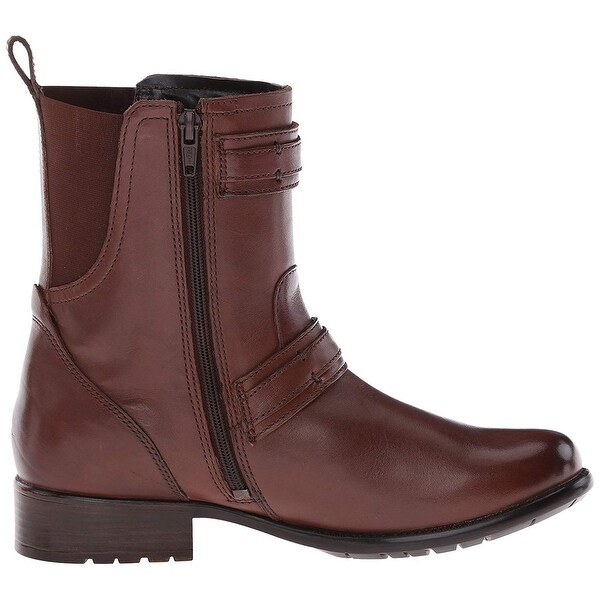 clarks engineer boots