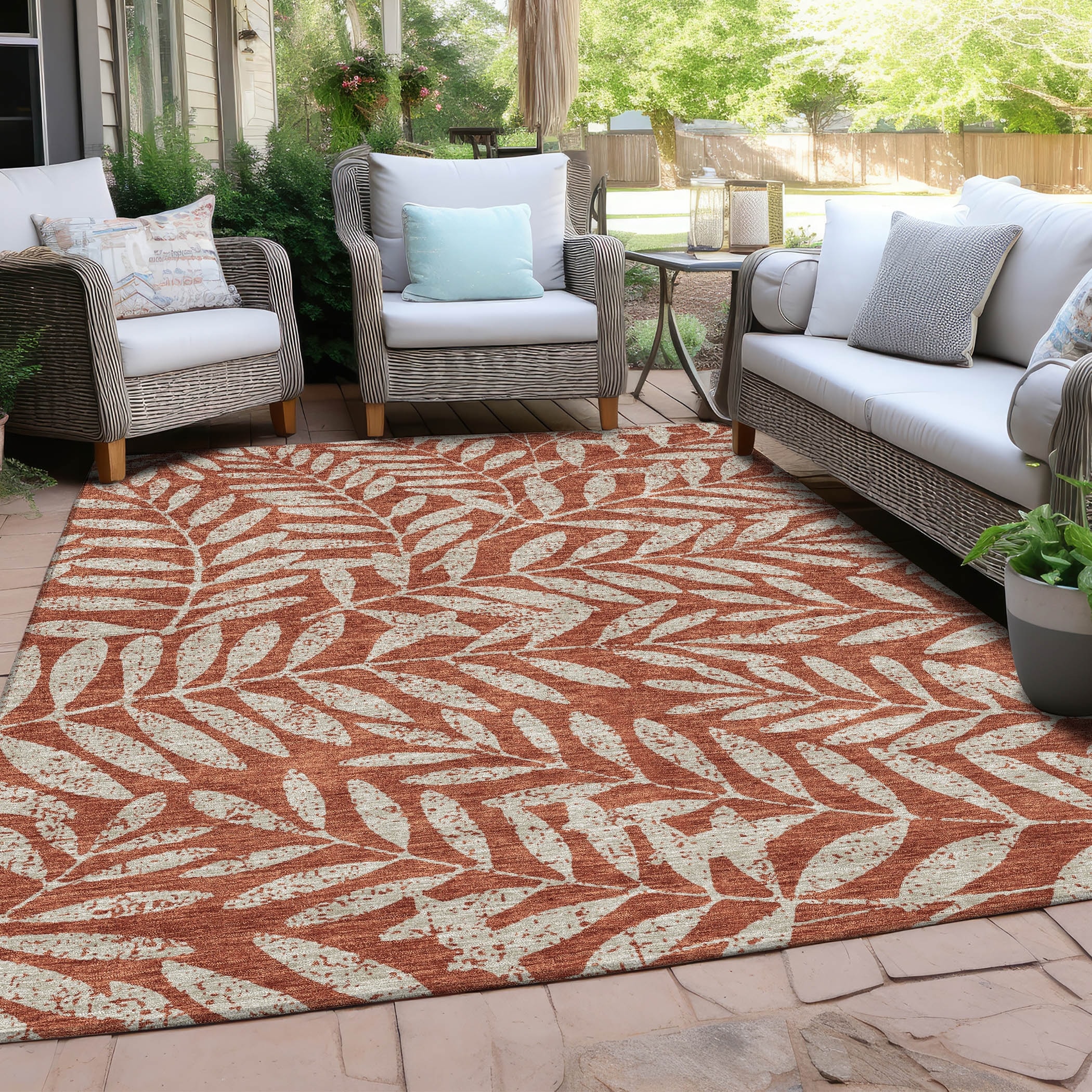 Machine Washable Indoor/ Outdoor Chantille Palm Rug