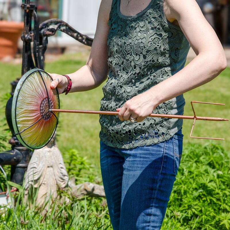 Deck-Mounted Glass Bird Bath with Stake