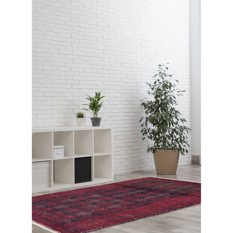 ECARPETGALLERY Hand-knotted Baluch Black, Red Wool Rug - 3'1 x 5'9