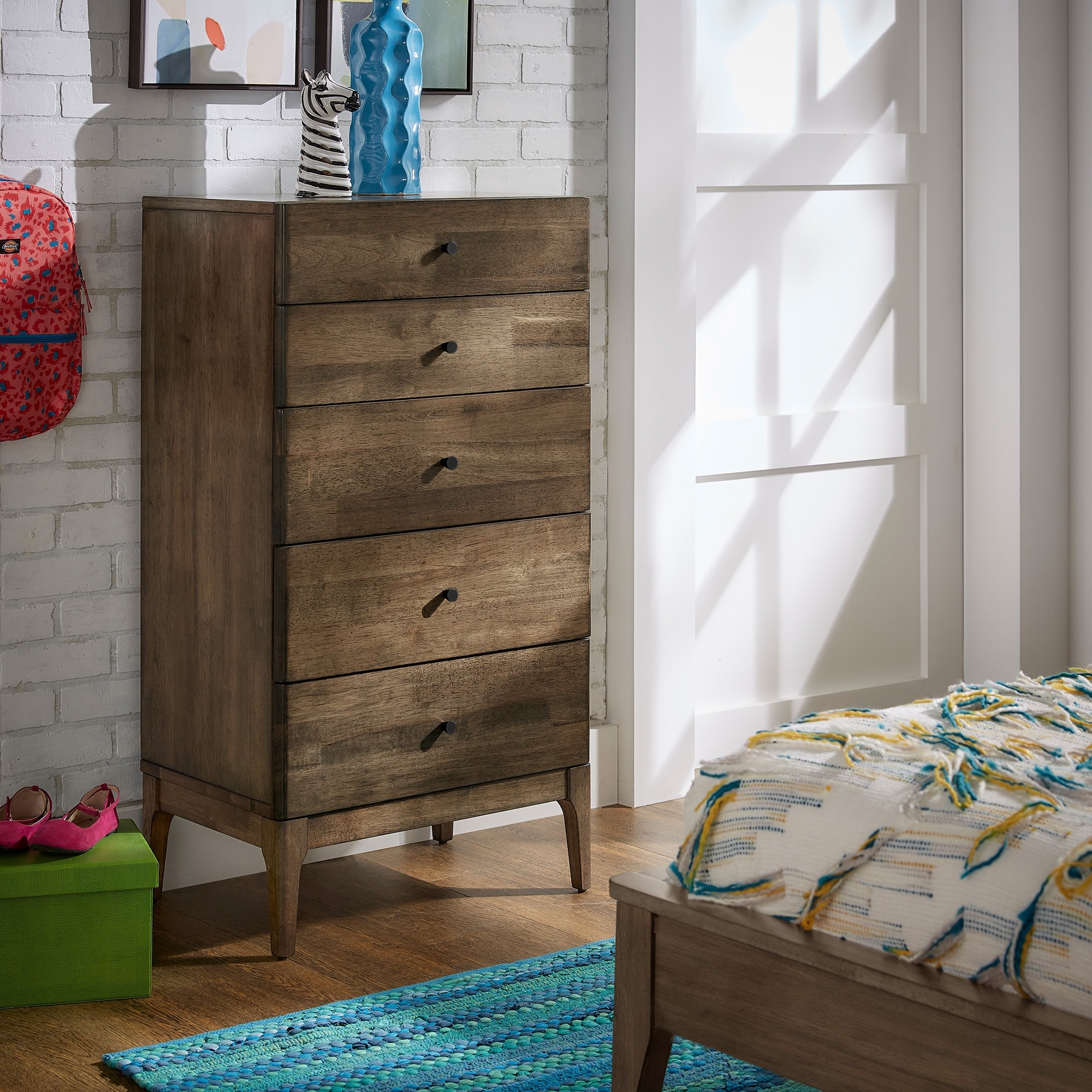 iNSPIRE Q Modern Ozan Walnut Finish 5-drawer Chest