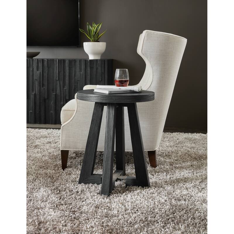 Hooker Furniture 6033-50004-99 Chapman 20" Diameter Accent Table