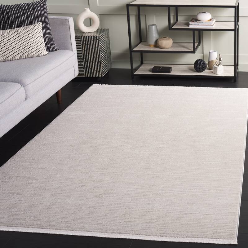 SAFAVIEH Mila Gulsun Modern & Contemporary Rug - 5'3" x 7'6" - Ivory/Light Grey