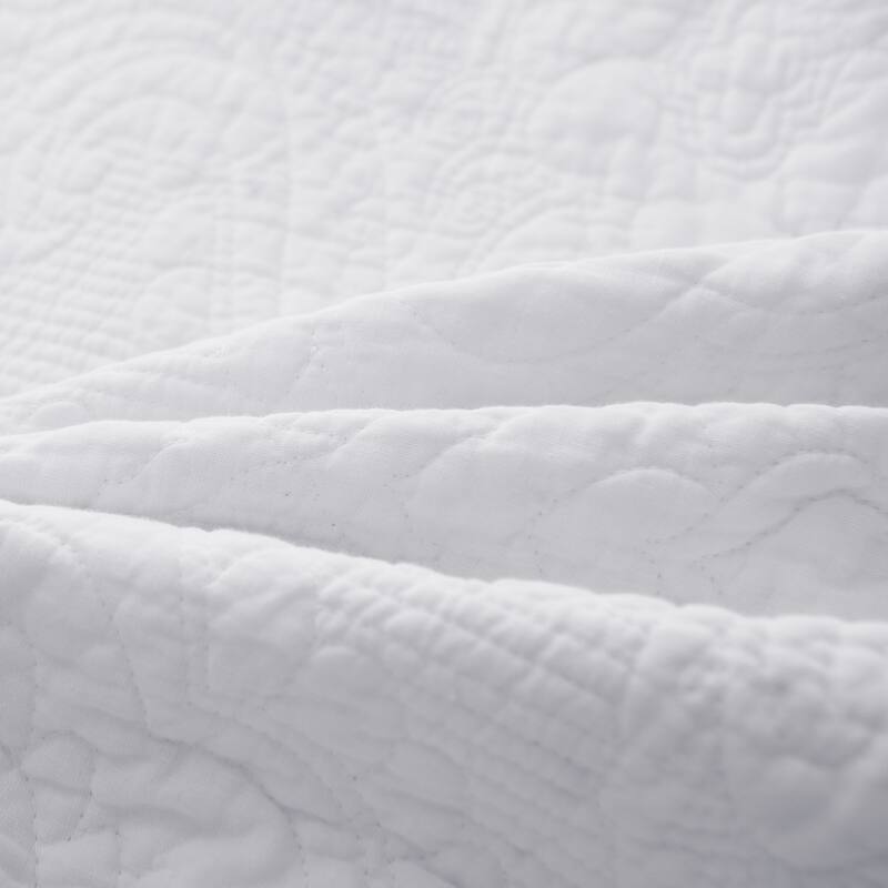 S&S Medallion 3 Piece 100% Cotton Quilt Set