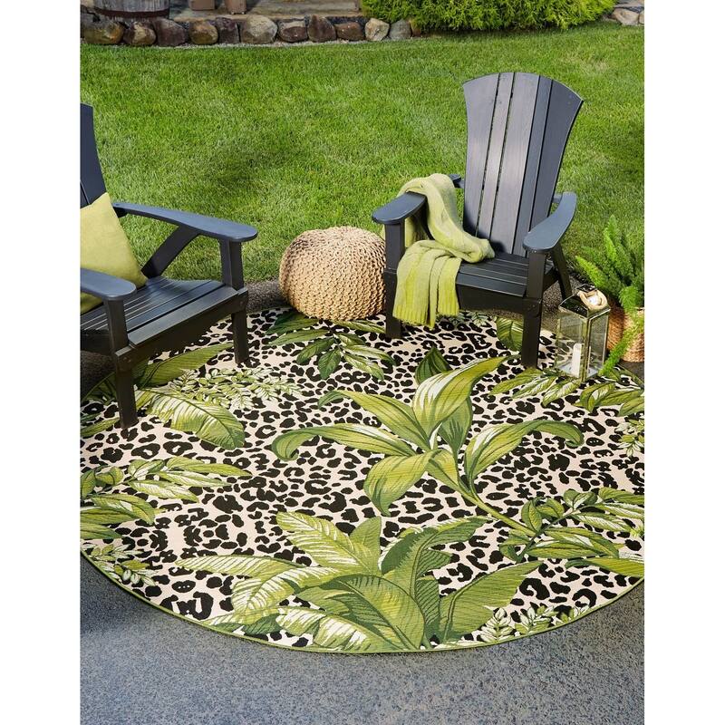 Outdoor Turgh Collection Area Rug - Green - 7'1" Round