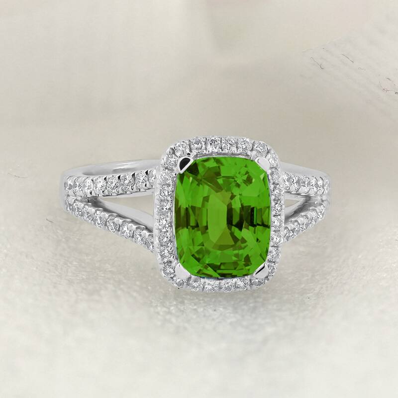Auriya 1 5/8ct Cushion-cut Peridot and Halo Diamond Engagement Ring 3/8cttw 14K Gold