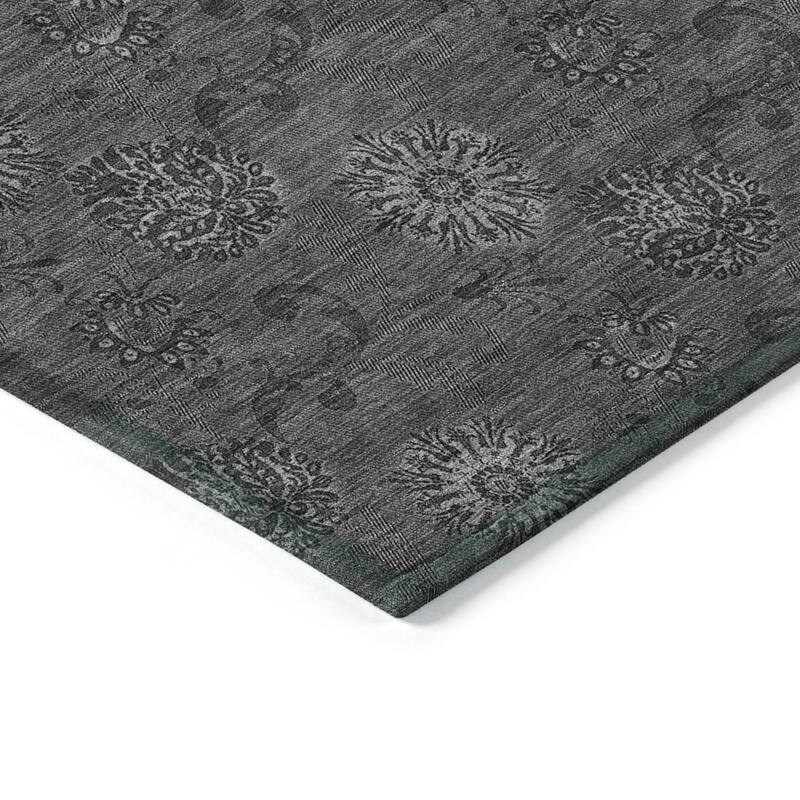 Machine Washable Indoor/ Outdoor Chantille Floral Burst Rug