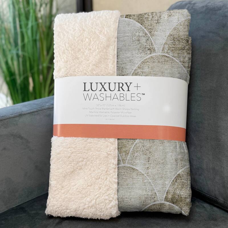 Premium Machine Washable Modern Arches Sherpa Throw Blanket