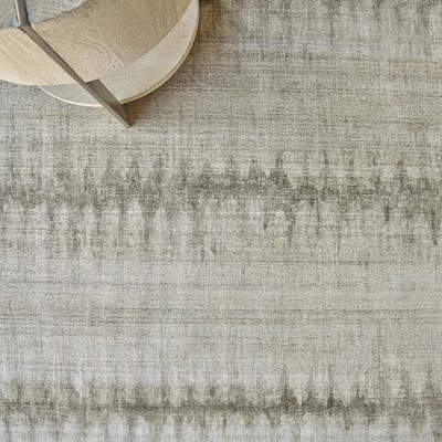 EXQUISITE RUGS Chroma Hand-loomed Wool/Bamboo Silk Charcoal/Grey Area Rug.