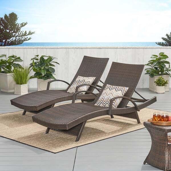 Toscana Wicker Outdoor Chaise Lounge Chair (Set of 2) by Christopher