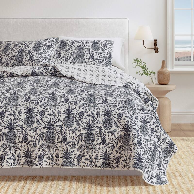 Linery & Co. Cotton Stitched Reversible Coastal 3 Piece Quilt and Sham Set