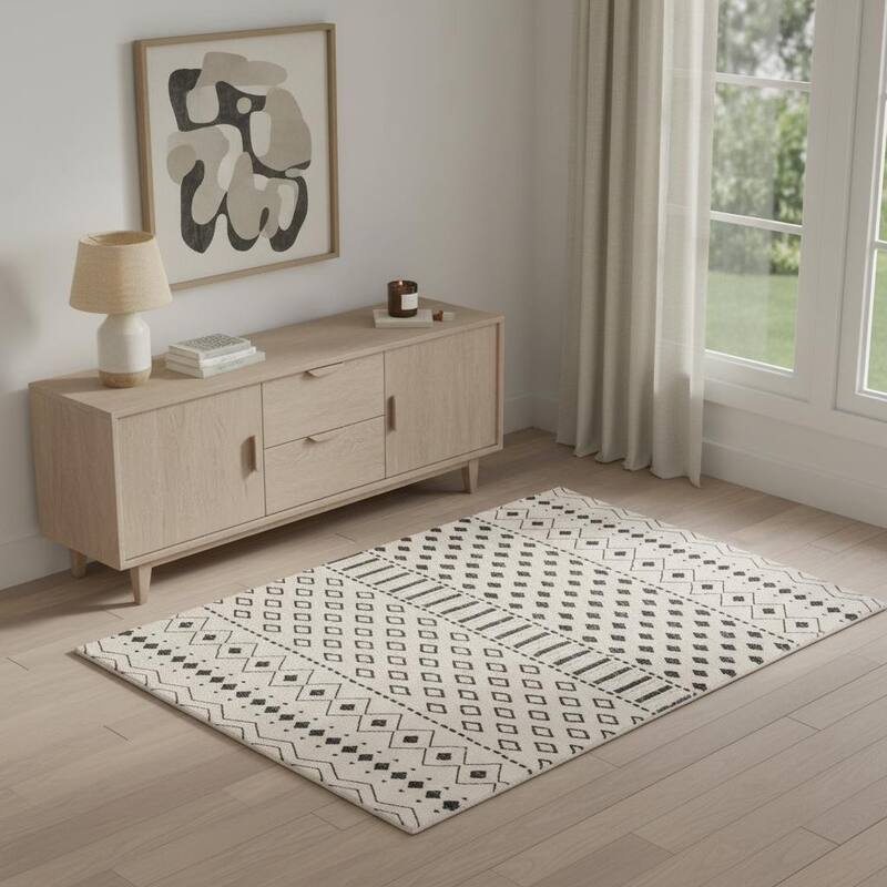 HomeRoots Tribal Modern, Contemporary Rectangle Area Rug - 4' X 6'