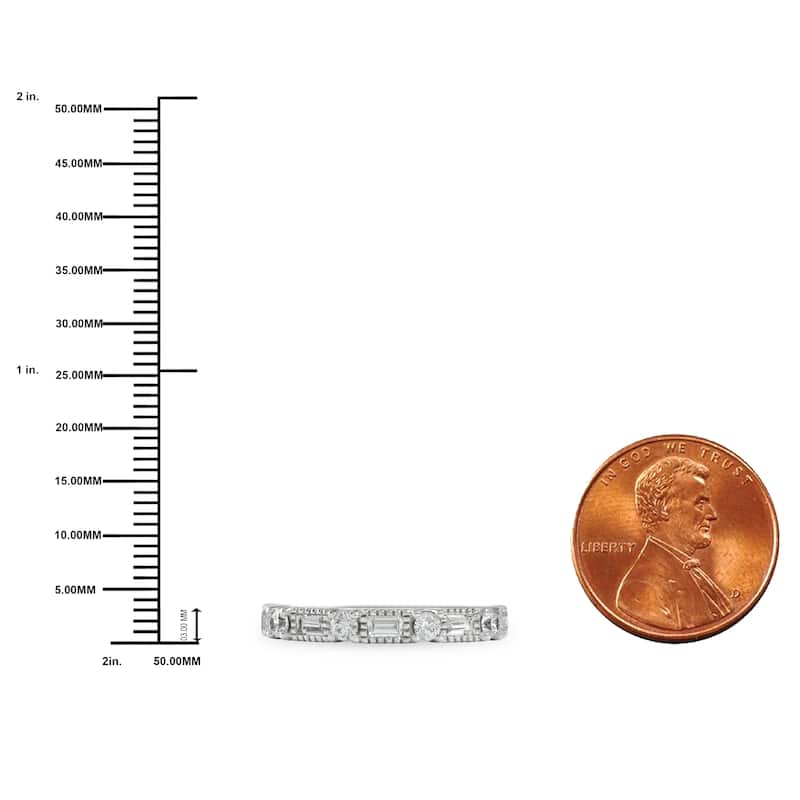 1/2ct TDW Vintage Inspired Diamond Wedding Band in 14k Gold for Women