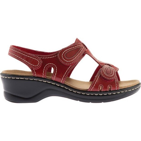 clarks lexi walnut