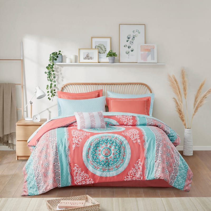 Intelligent Design Eleni Boho Comforter Set with Bed Sheets - Coral - Full