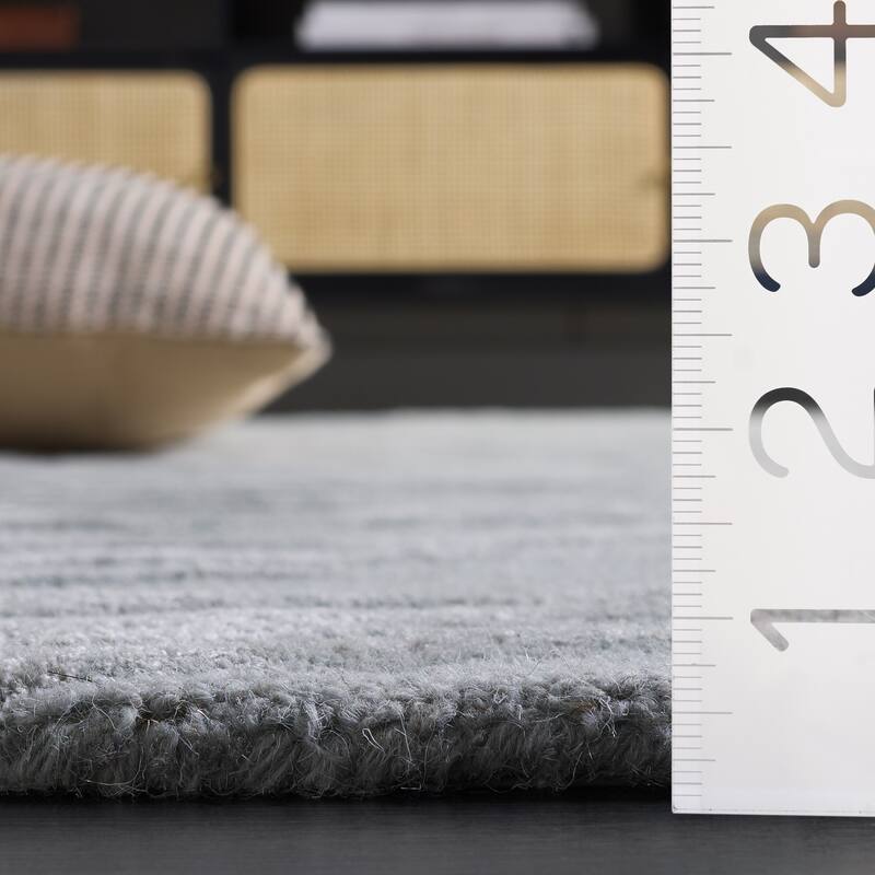 SAFAVIEH Handmade Glamour Oprica Contemporary Wool Rug