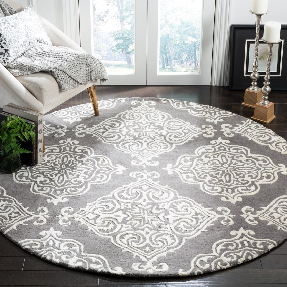 SAFAVIEH Handmade Glamour Graca Modern Viscose Rug