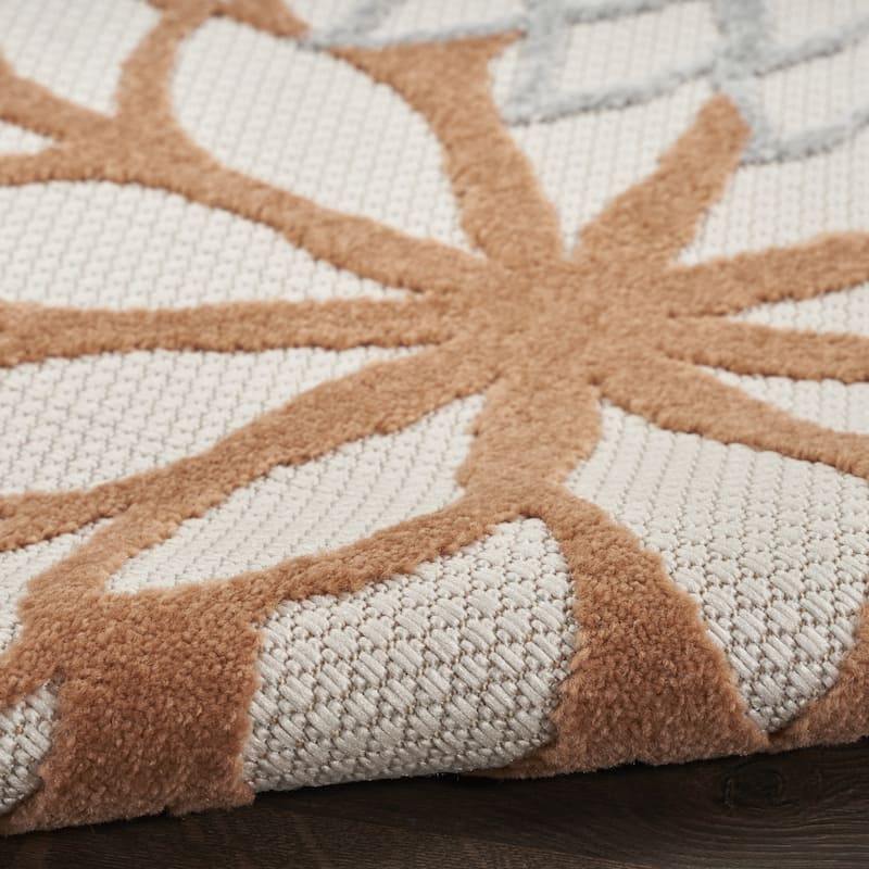 HomeRoots Contemporary Rectangle Outdoor Rug - 4' X 6'