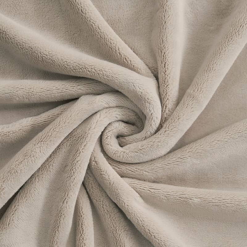 Hunter Coco Flannel Throw Blanket