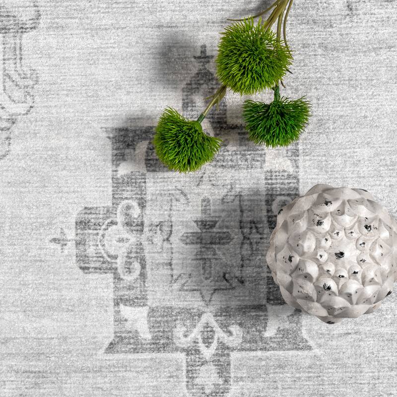 Nuloom Krystin SpinClean Distressed Machine Washable Area Rug