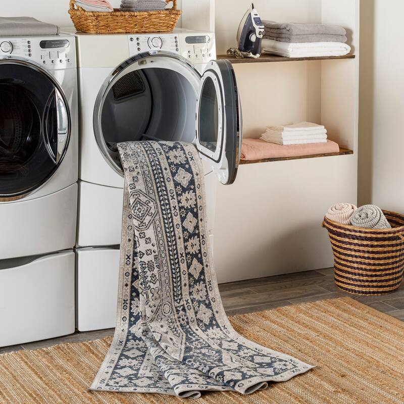 Livabliss Edgar Traditional Machine Washable Area Rug