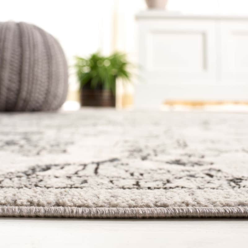SAFAVIEH Odyssey Meeta Shabby Chic Oriental Rug