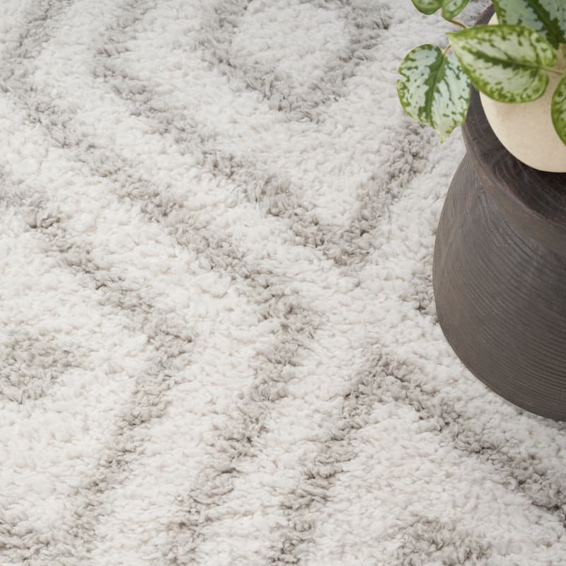 Nourison Modern Shag Indoor only Cream / Ivory Diamond Area Rug - 5' 3" x 7'