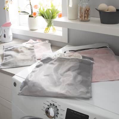 Laundry 360 4 Pack Active wear Wash Bag Set - 16"x19"