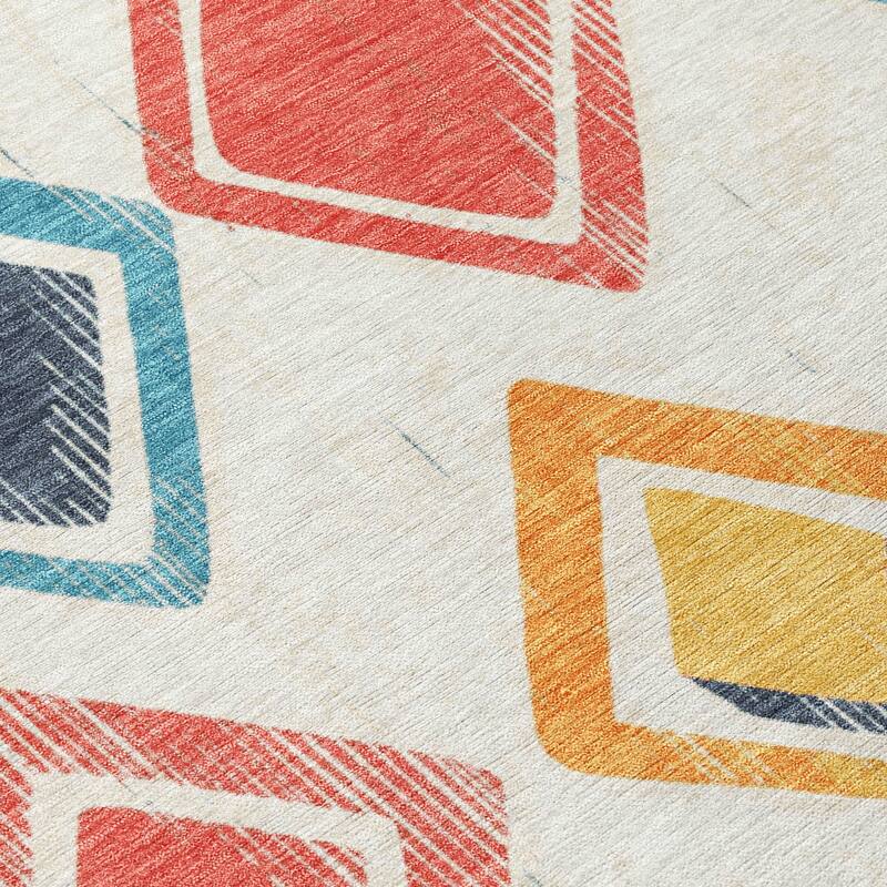 Machine Washable Indoor/Outdoor Diamond Contemporary Chantille Rug