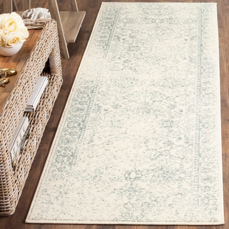 SAFAVIEH Adirondack Riin Rustic Shabby Chic Distressed Rug