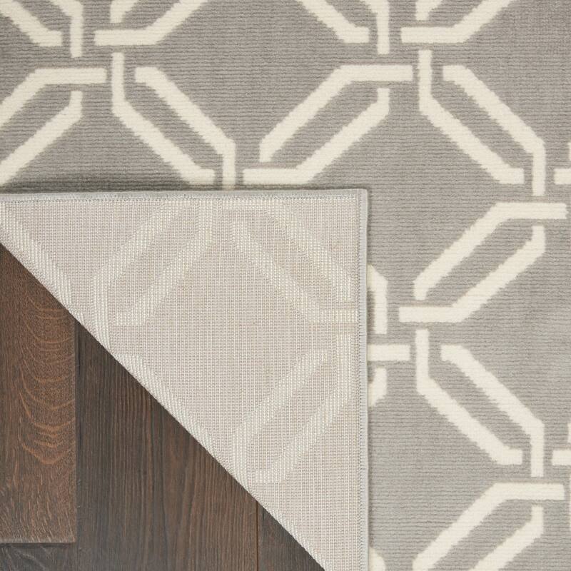 HomeRoots 4' X 6' Gray and Beige Trellis Area Rug - 72' X '48' X '0.5