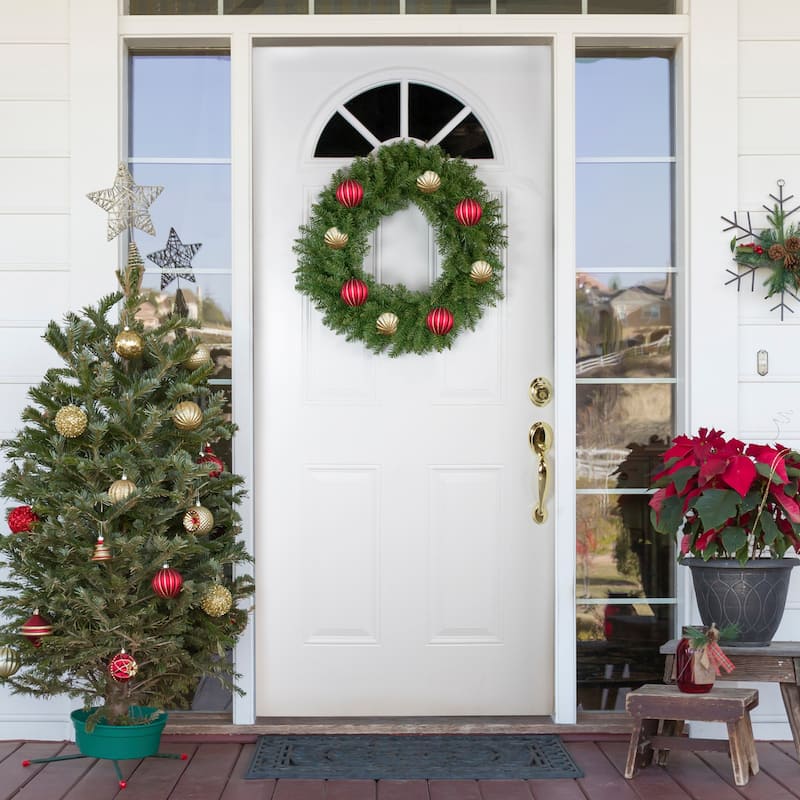 Northern Pine Artificial Christmas Wreath 24-Inch Unlit - 24"