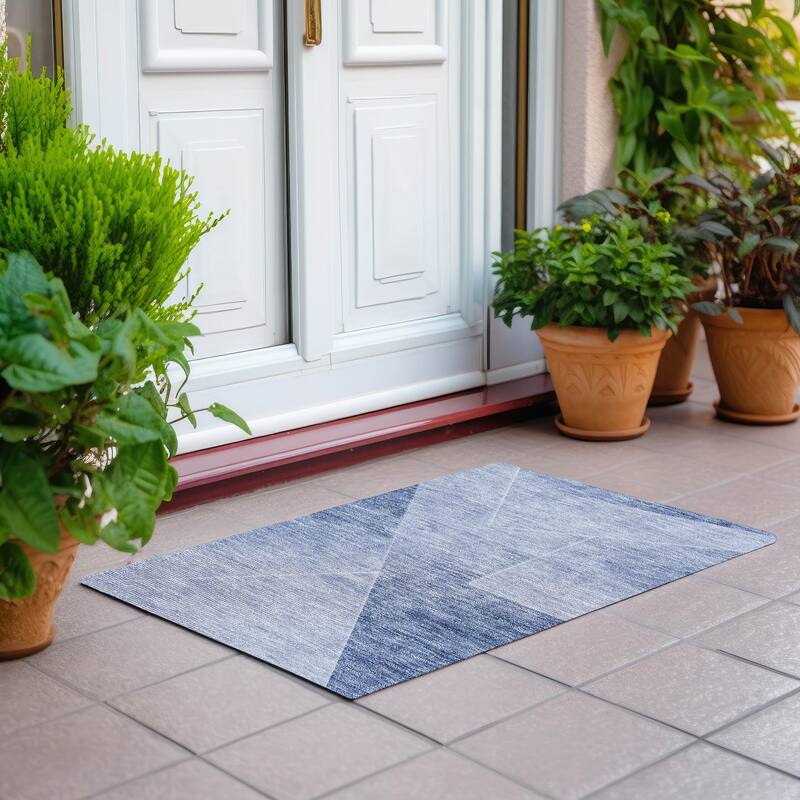 Machine Washable Indoor/ Outdoor Chantille Contemporary Abstract Rug - Blue - 1'8" x 2'6"