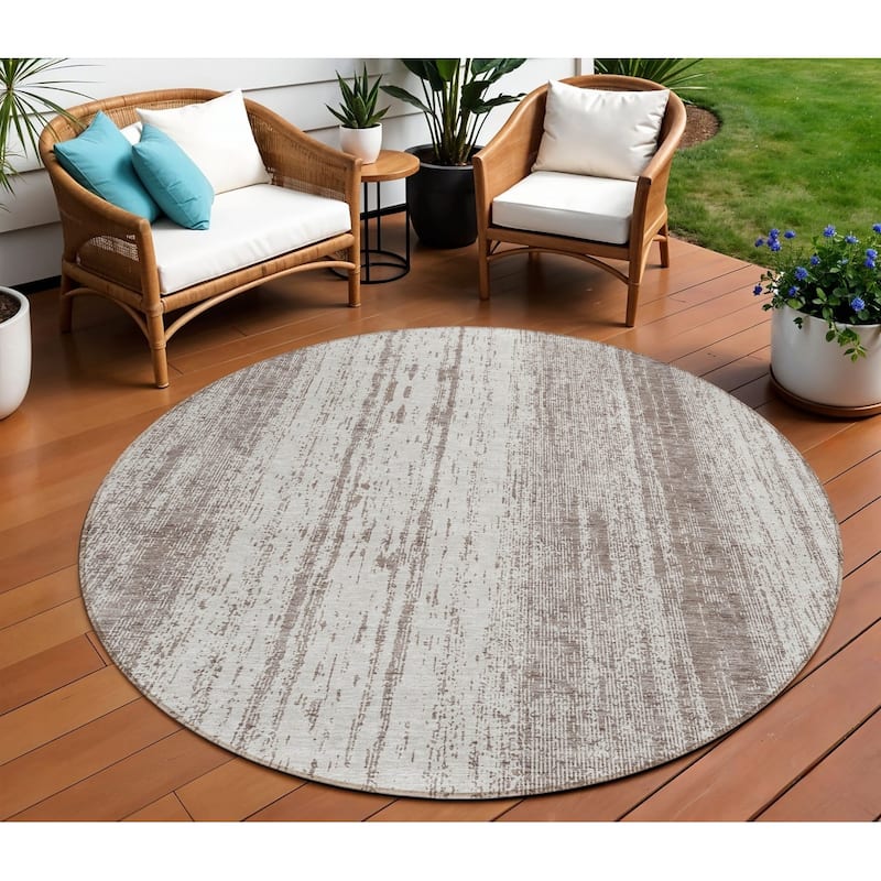 HomeRoots Striped Transitional Rectangle Outdoor Rug - 8' Round