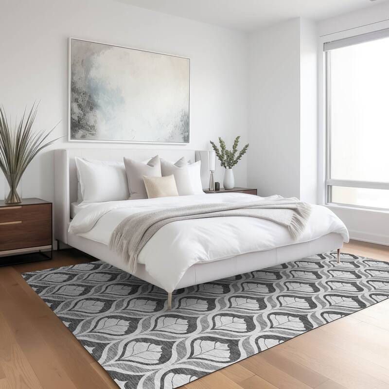 Machine Washable Indoor/ Outdoor Modern Trellis Chantille Rug